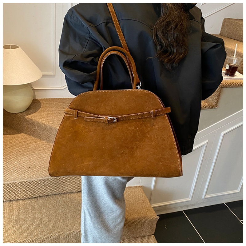 Структурированная сумка-клатч  – обзор и цена Structured Handbag Top Handle