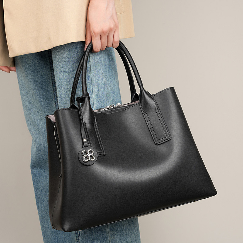 Женская черная сумка-тоут из н – обзор и цена Structured Handbag Top Handle