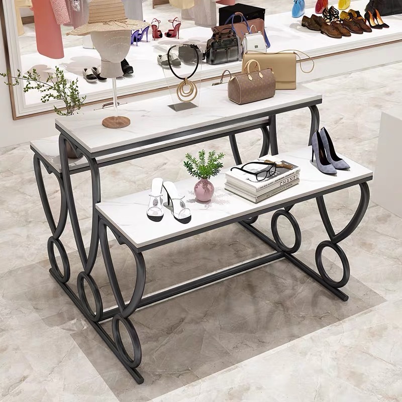 # Стеллаж для торгового центра – обзор и цена Luxury Bags In Store