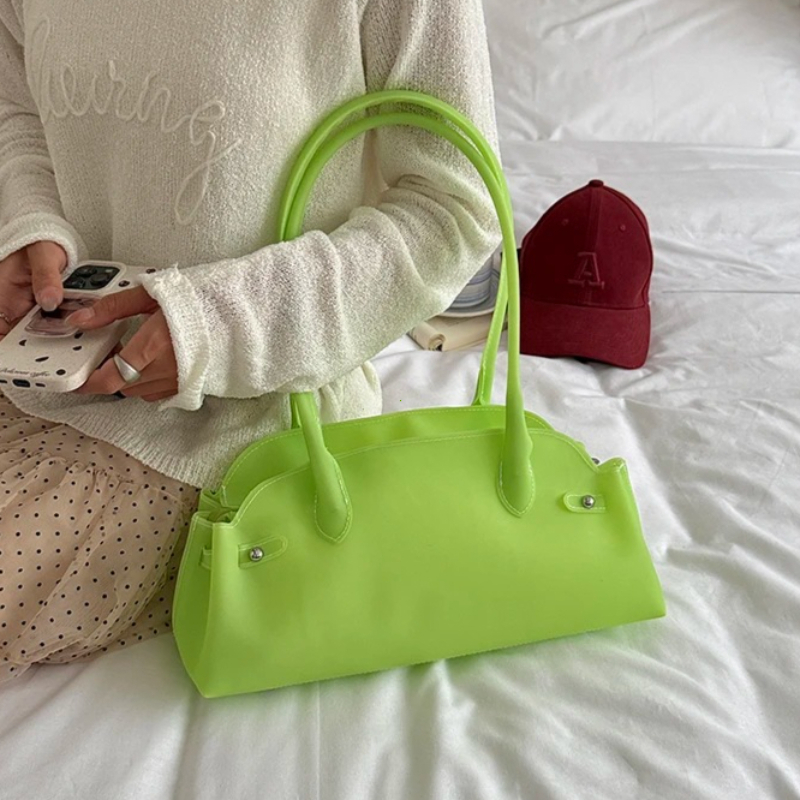 Женская сумка-тоут из ПВХ одно – обзор и цена Luxury Bags Coach